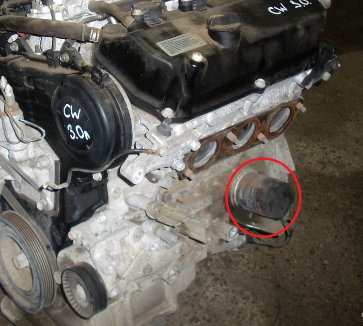 Размещение масляного фильтра двигателя 6B31 Mitsubishi Outlander XL