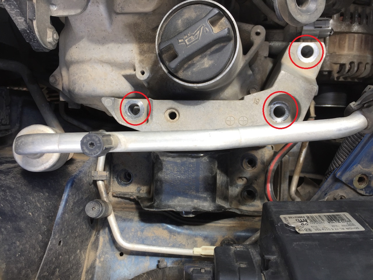 Замена правой опоры двигателя Nissan Note 2004 - 2012