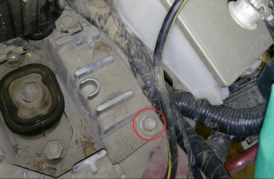 Замена левой опоры двигателя Nissan Note 2004 - 2012