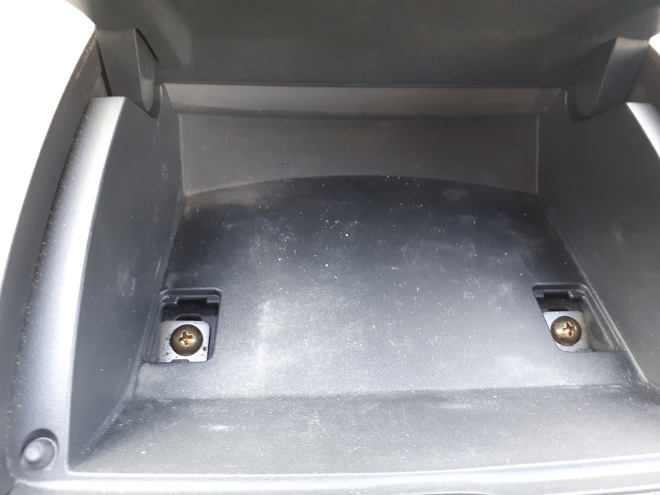 Снятие и установка автомагнитолы Nissan Note 2004 - 2012