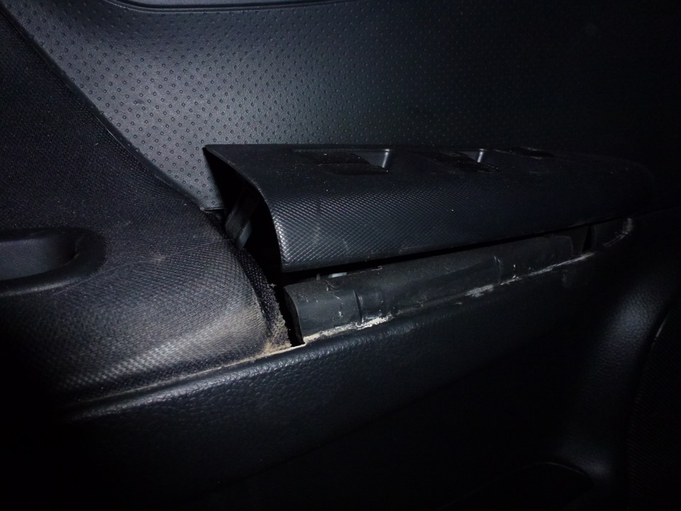 Замена динамика аудиосистемы Nissan Note 2004 - 2012