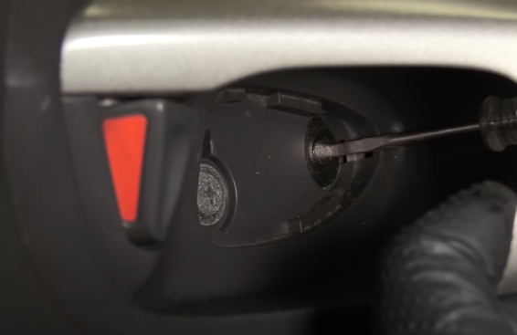 Снятие обивки передней двери Honda Civic 2005 - 2011