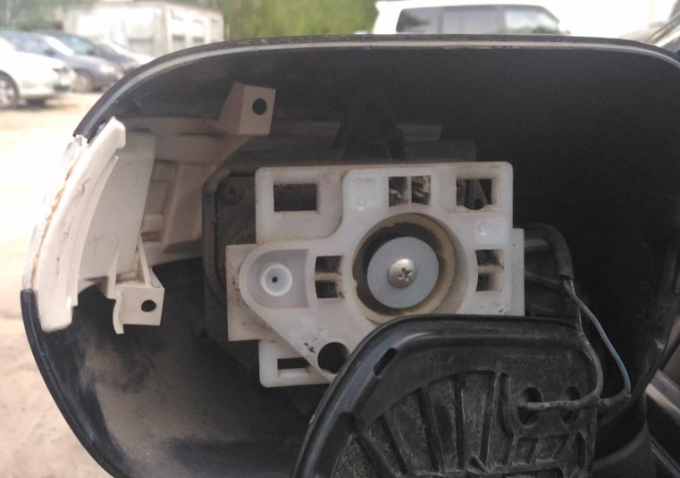 Снятие фонаря бокового указателя поворота Honda Civic 2005 - 2011