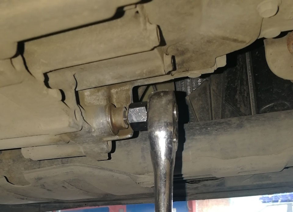 Замена масла в АКПП Honda Civic 2005 - 2011